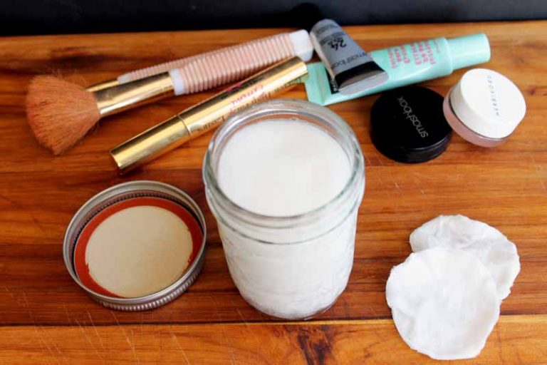 Simple Eye Makeup Remover make these wipes at home! Angie Holden The Country Chic Cottage