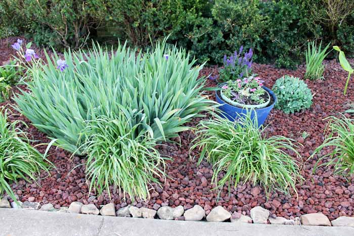 Mulch Alternatives - adding curb appeal to your home with alternatives to traditional landscape materials!