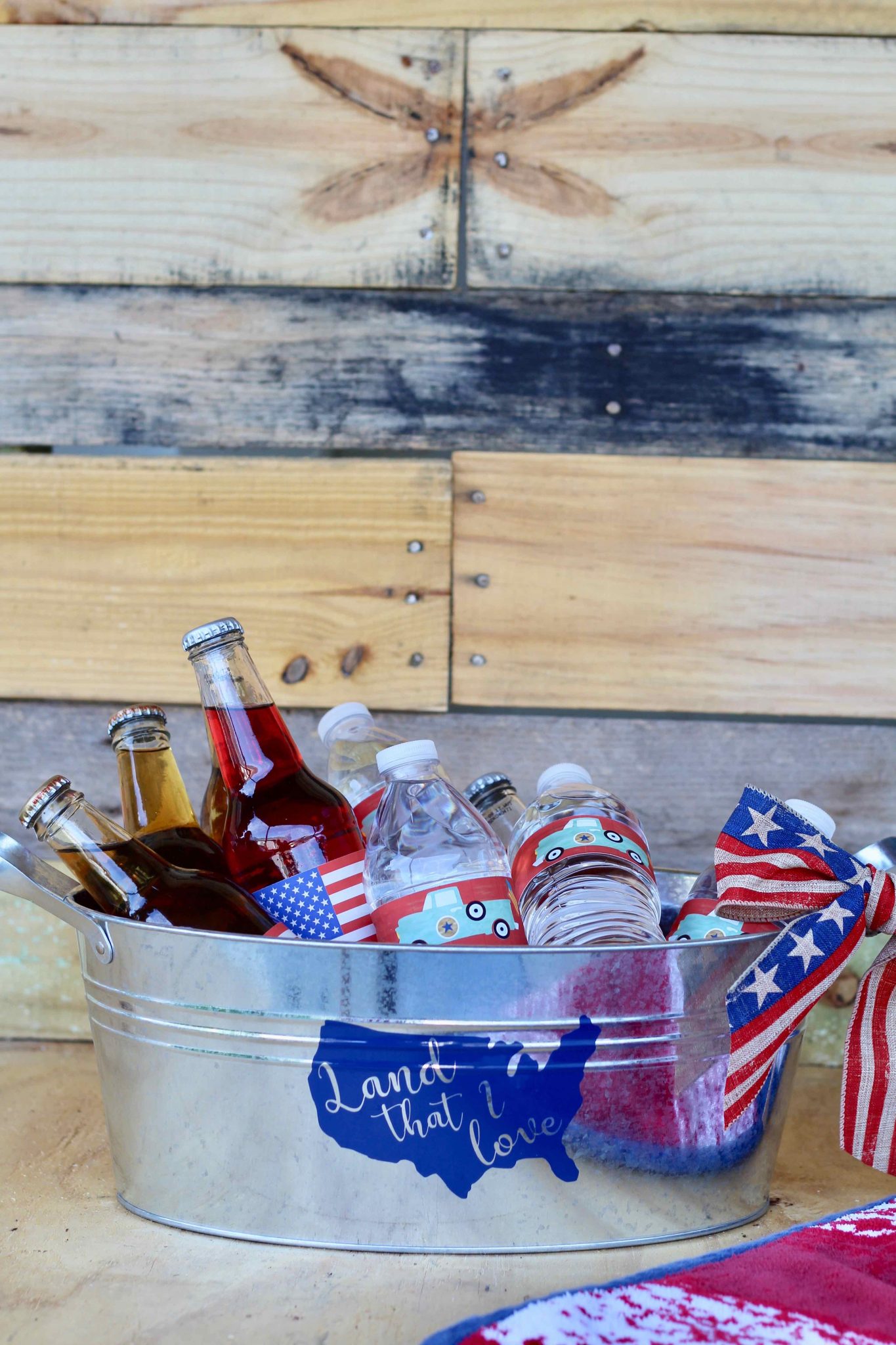 beverage tin with bottled waters