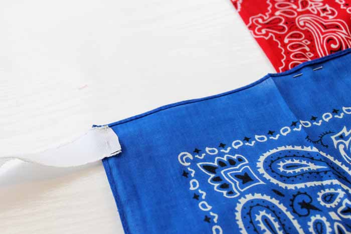 Make this DIY apron from 2 bandannas in less than 15 minutes!