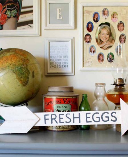 Farmhouse Kitchen Decor: Make this fresh eggs sign in minutes with these instructions!