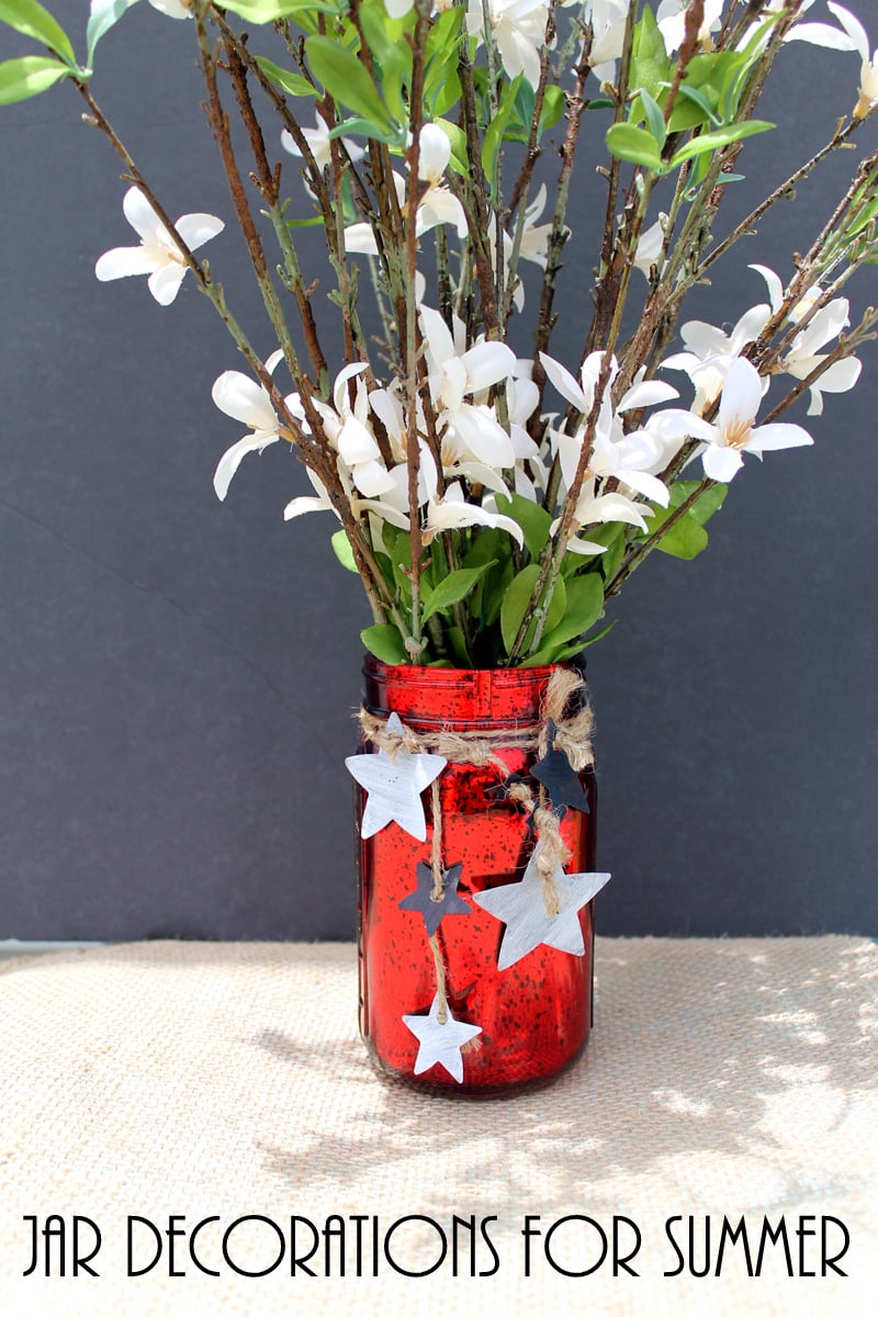 Jar decorations for your summer party! Make this in just minutes for the 4th of July and more!