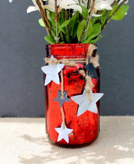 Jar decorations for your summer party! Make this in just minutes for the 4th of July and more!
