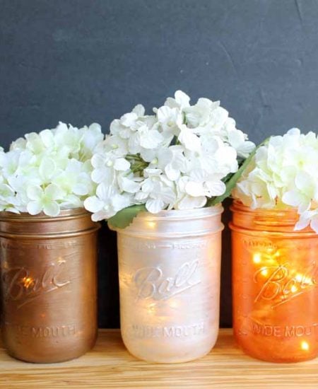 These mason jar wedding centerpieces are easy to make for your reception!