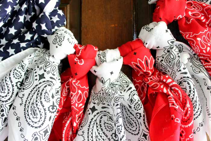 how to make a patriotic wreath from bandanas just in time for the 4th of July!