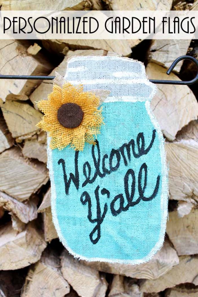 Make personalized garden flags for your yard including this fun summer mason jar flag!