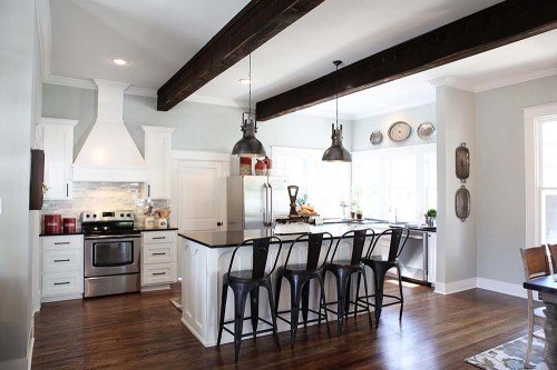 You will love these farmhouse kitchen ideas! Use them to inspire your own Fixer Upper style home!