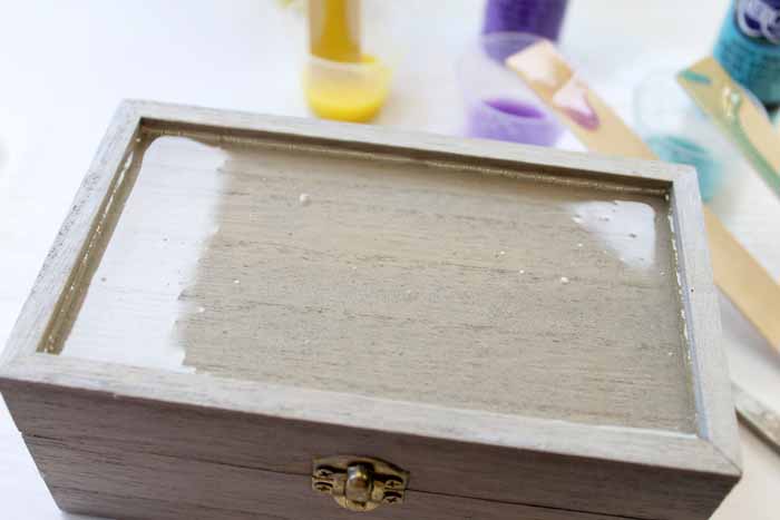 painting a wooden jewelry box