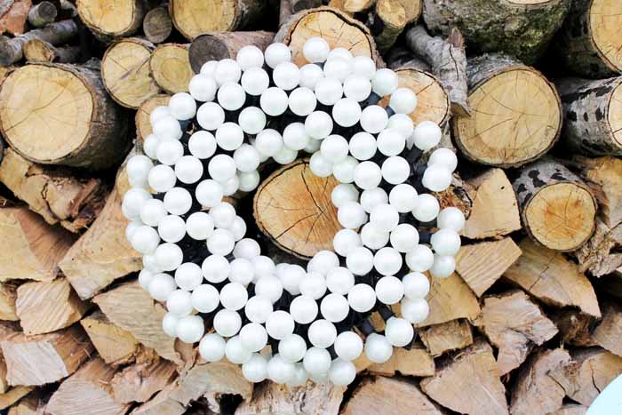 patio wreath with lights