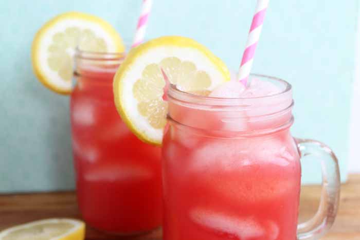 Make a glass of watermelon lemonade this summer! An easy recipe that you will love!