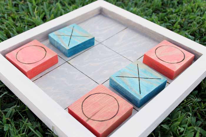 This outdoor yard game board is an easy way to have some fun in the sun!