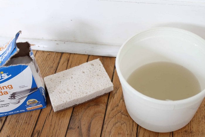 cleaning cabinets with baking soda