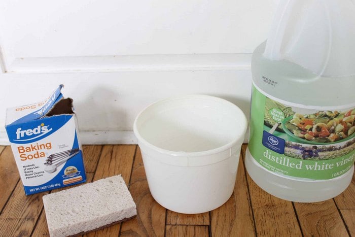 Cleaning Solution for Kitchen Cabinets