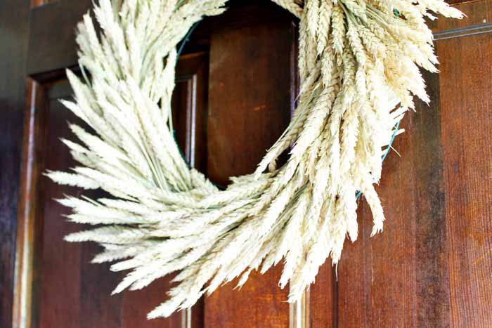 How to make the perfect rustic wheat wreath for your farmhouse style home.