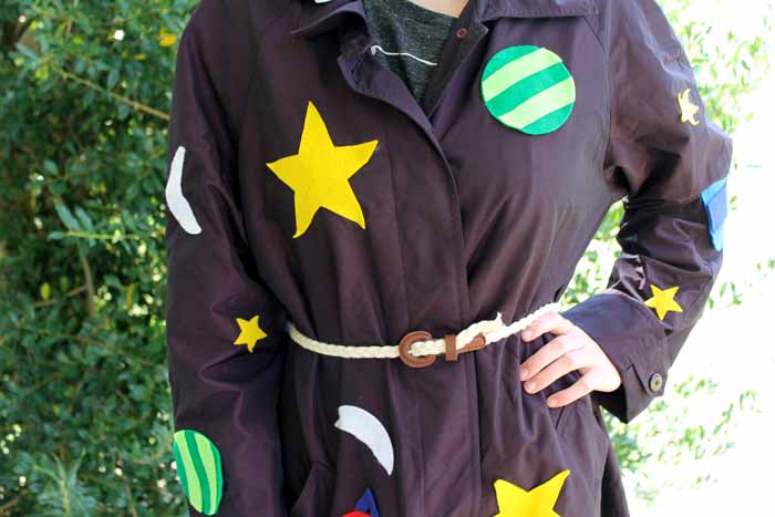 A person wearing a Miss Frizzle costume,