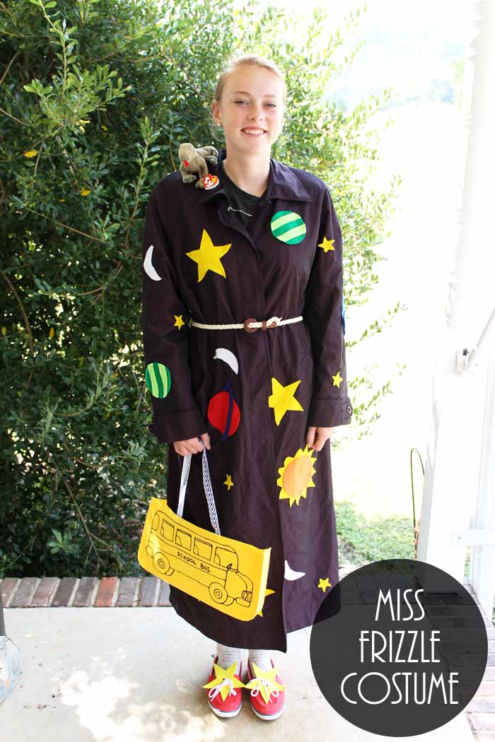 Miss Frizzle costume in front of bushes