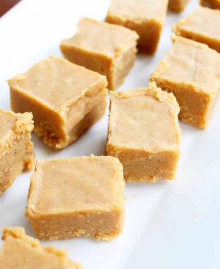 Make this pumpkin fudge this fall! A delectable treat for those that love pumpkin pie spice!