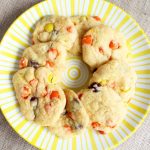 Make these Reese's pieces cookies and give a gift in a jar! A two ingredient cookie mix idea!