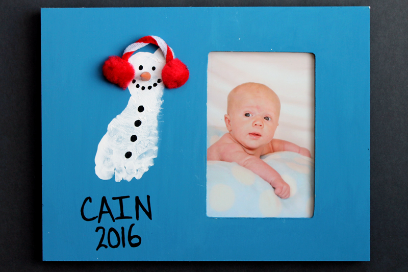 baby photo frames made with a footprint