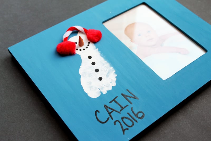 DIY Baby Photo Frames with Footprints