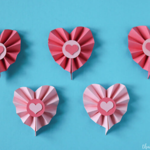 Paper Rosette Hearts using the Cricut by Hey Let's Make Stuff