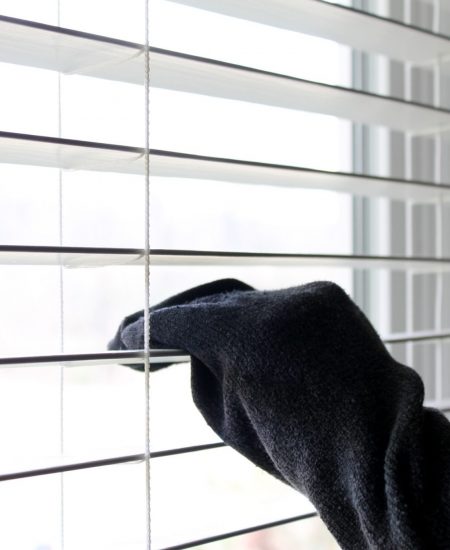 The best way to clean blinds - tips and tricks for doing it quicker, easier, and all naturally!