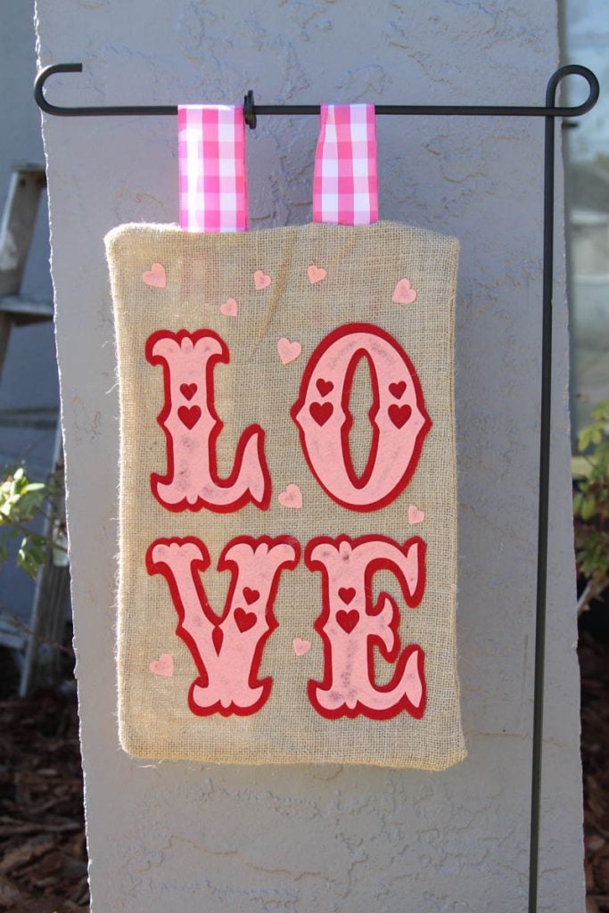 felt love wall hanging