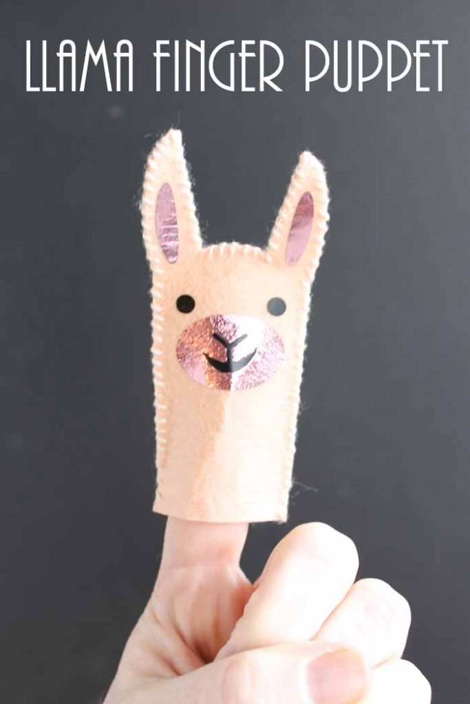 Make a smiling llama finger puppet for your little one! A quick and easy project with your Cricut machine!