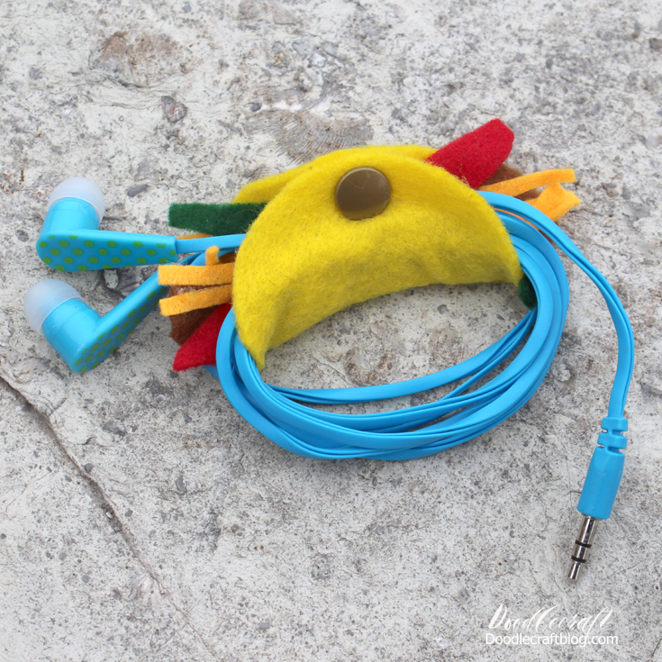 taco cord holder with earbuds