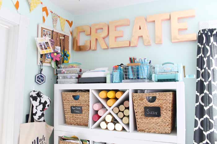 chalkboard labels on baskets