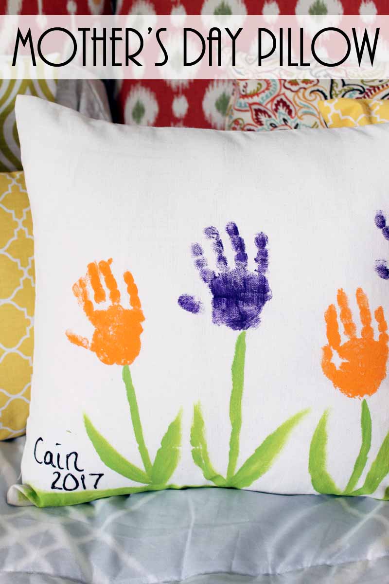 mother\'s day ideas with a handprint pillow