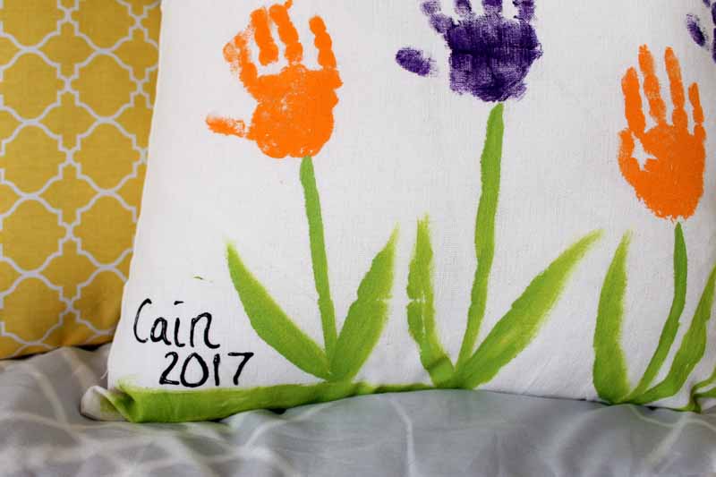 handprint flowers mother\'s day ideas