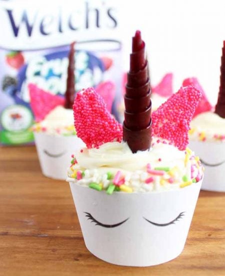 Make unicorn cupcakes in minutes with these free printable wrappers and a few fun ingredients!