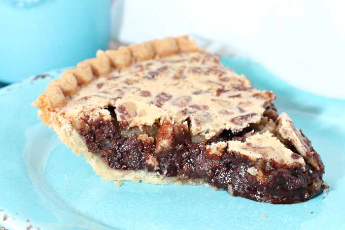 Make chocolate pecan pie for the ones you love with this recipe! Be sure to save this one for later!