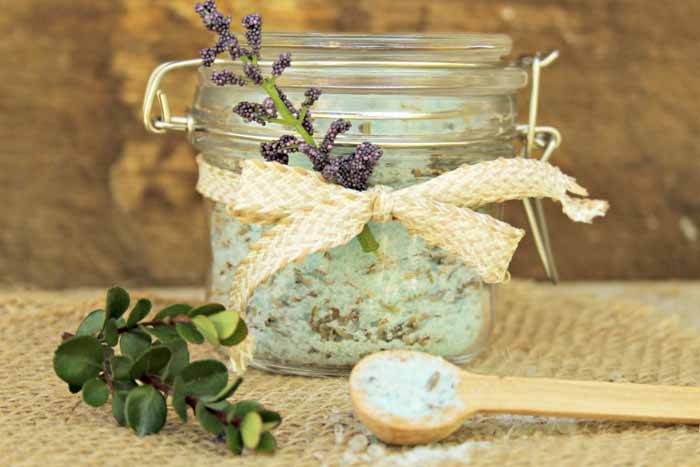 These homemade bath salts use essential oils that help soothe sore muscles, making them a great gift.