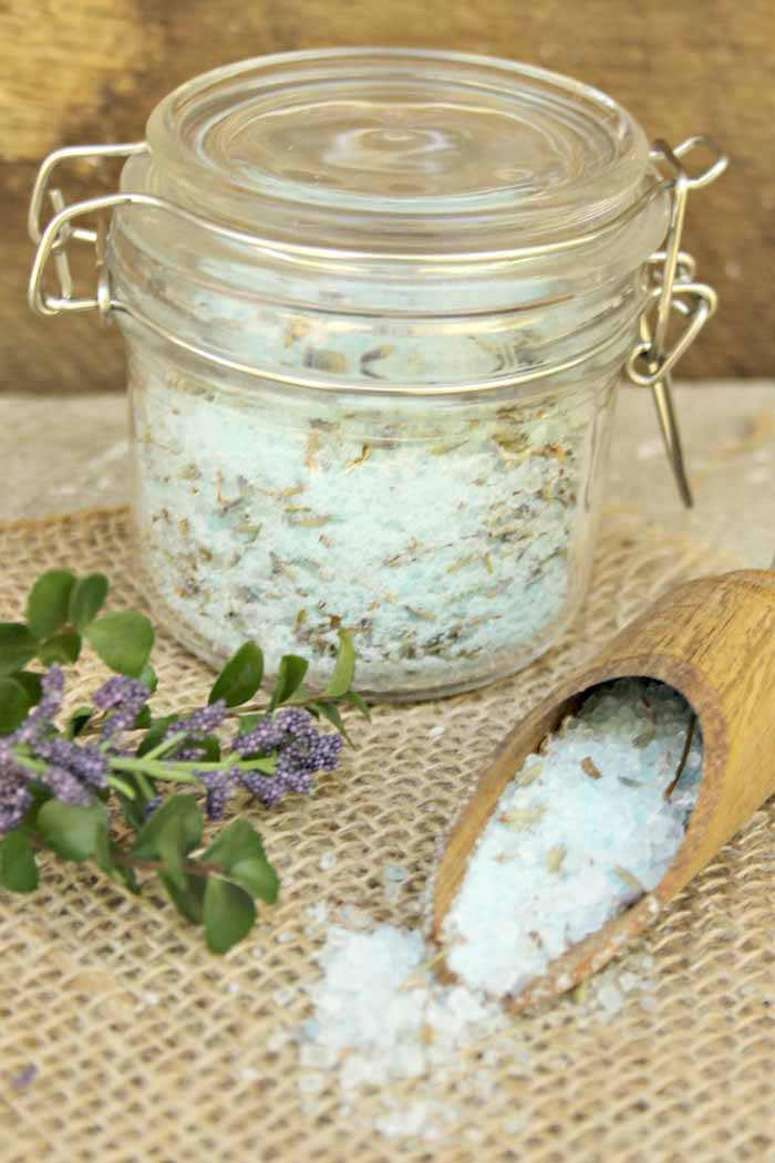 These homemade bath salts would make the perfect gift for friends and family