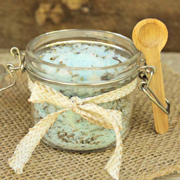 Make these essential oil bath salts to help soothe sore muscles!