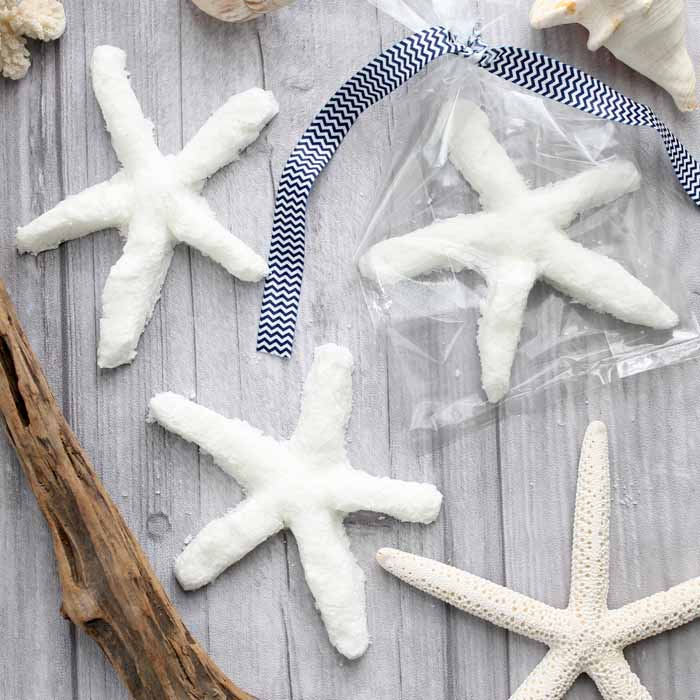 These diy bath bombs are perfect gifts