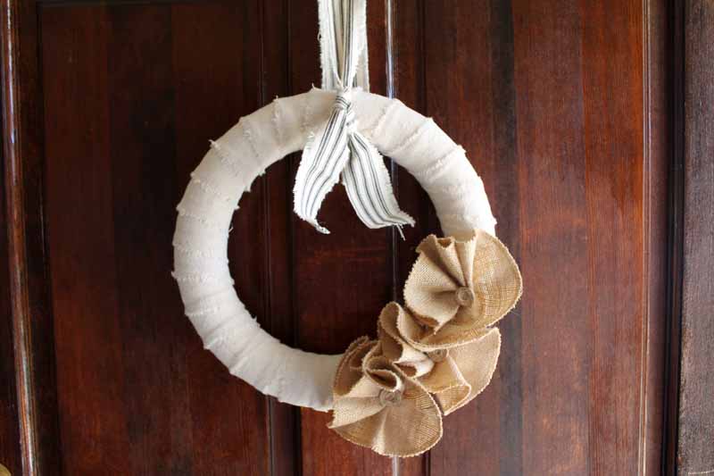 burlap wreath with flowers