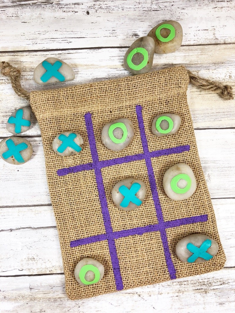 tic tac toe on a burlap bag