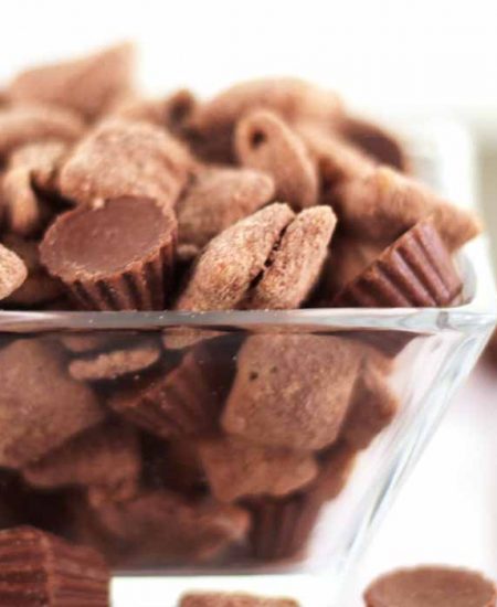 peanut butter and chocolate muddy buddies