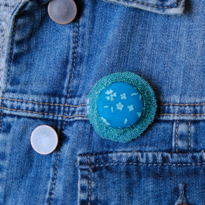 Fifteen Minute Hot Glue Button Brooch by Albion Gould