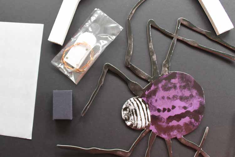 paper spider with lights