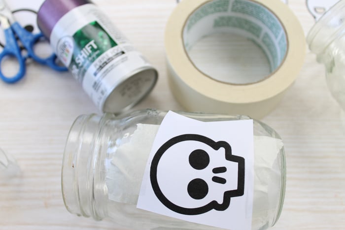 adding skull template to mason jar