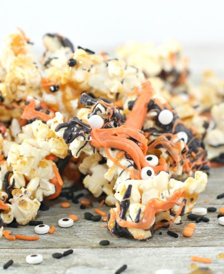 popcorn with chocolate drizzle