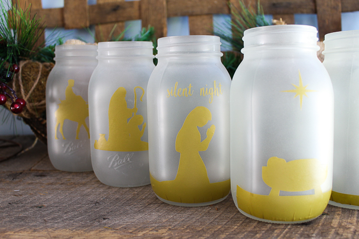 mason jars with nativity scene