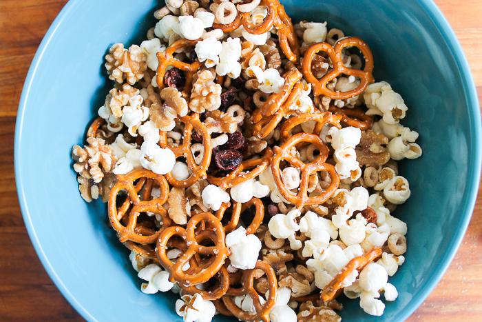 snack mix recipe with cereal