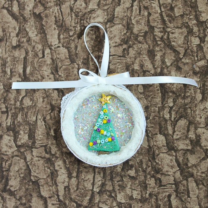 embroidery hoop christmas ornament