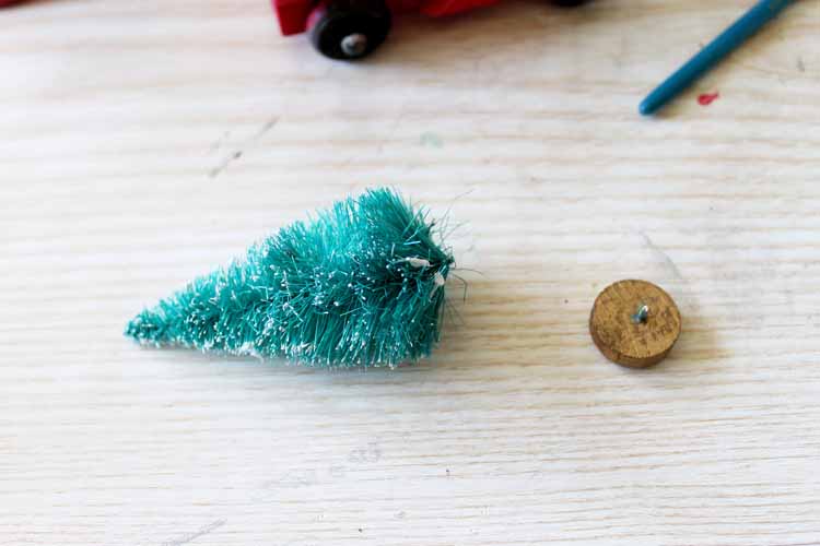 removing base from bottle brush tree