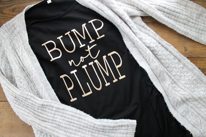 "Bump not Plump" DIY funny pregnancy shirt styled with a long cardigan 